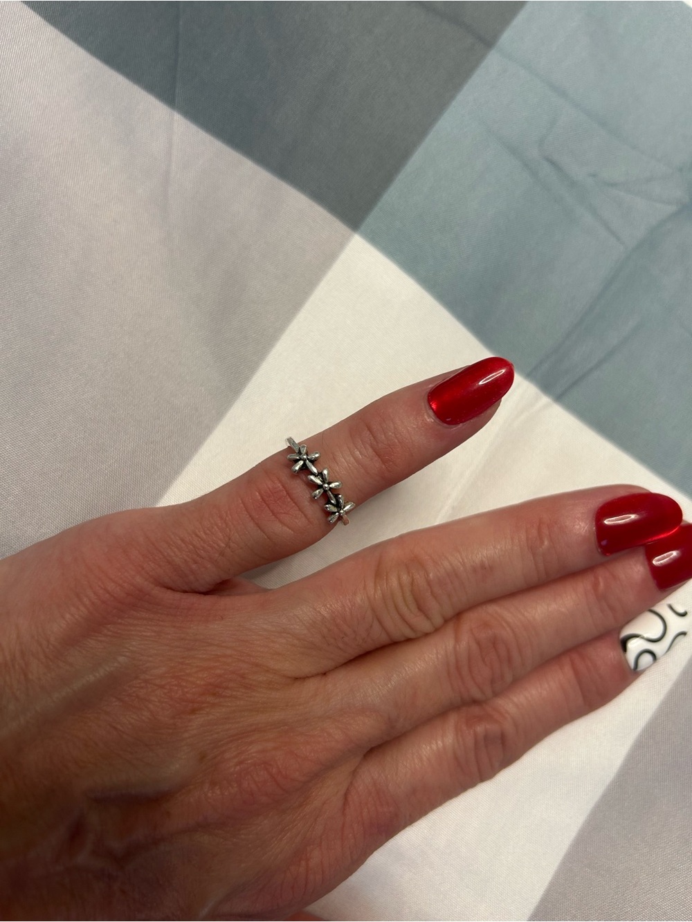 Sterling Silver Floral Stackable Ring - Silver